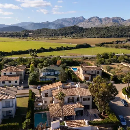 Holiday home House Llenaire *
