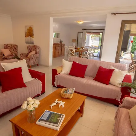 House Llenaire